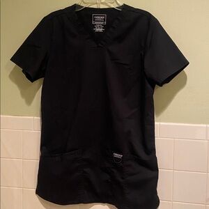 🌺Black Cherokee scrub top Size XS